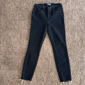 Good American Raw hem skinny jeans black cotton stretch size 4 or 27